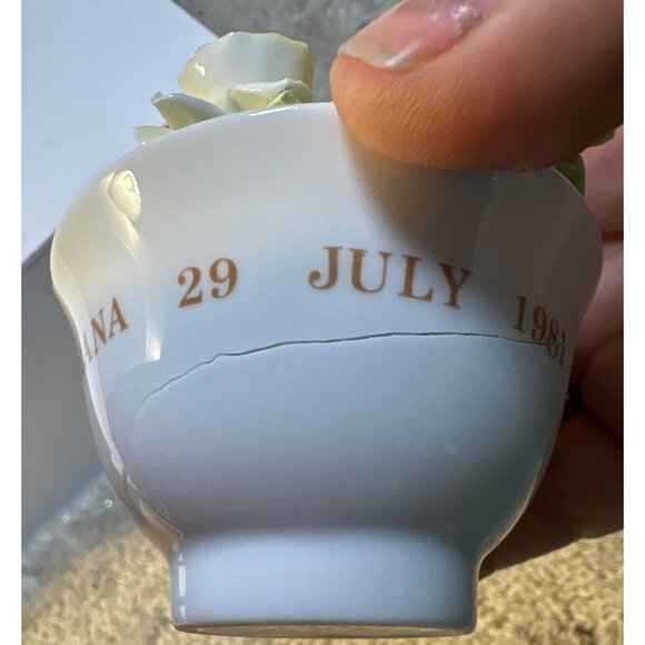 Prince Charles Lady Diana Ceramic Bowl Yellow Daffodil Floral Arrangement READ - Picture 9 of 9